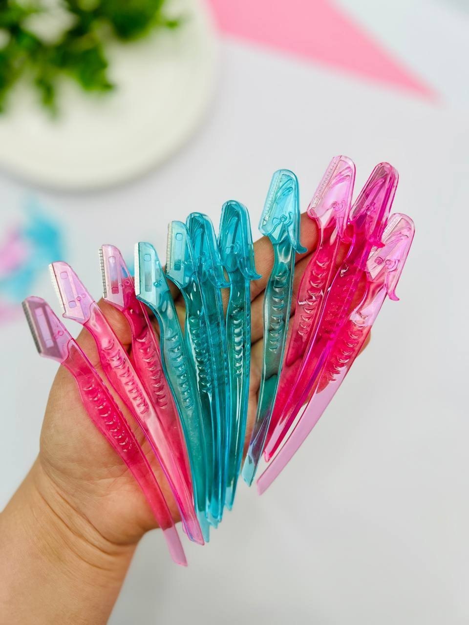 تیغ اصلاح ابرو اره‌ای و رنده‌ای طرح ماهی