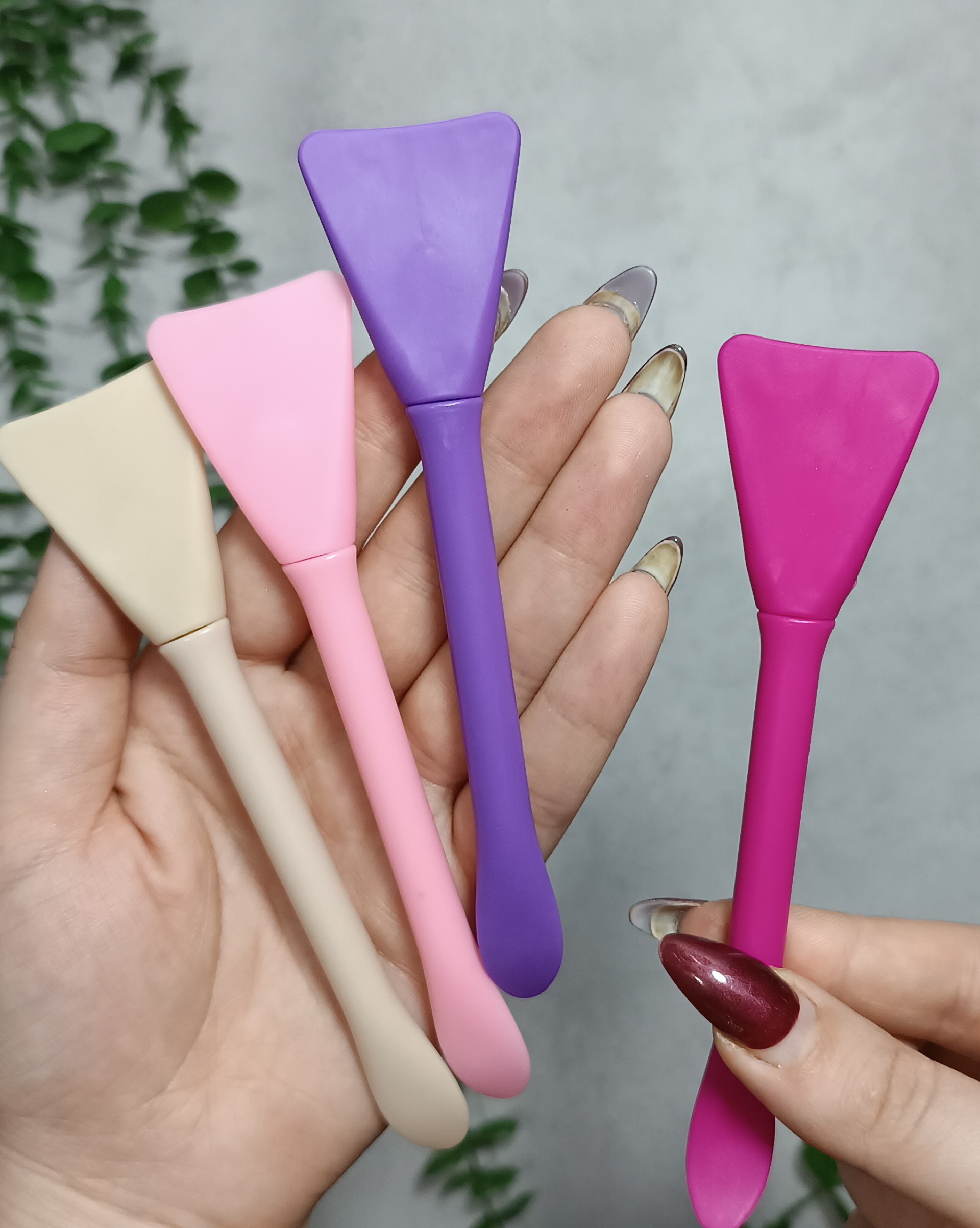 براش ماسک سیلیکونی، ابزاری کاربردی برای استفاده راحت از ماسک
