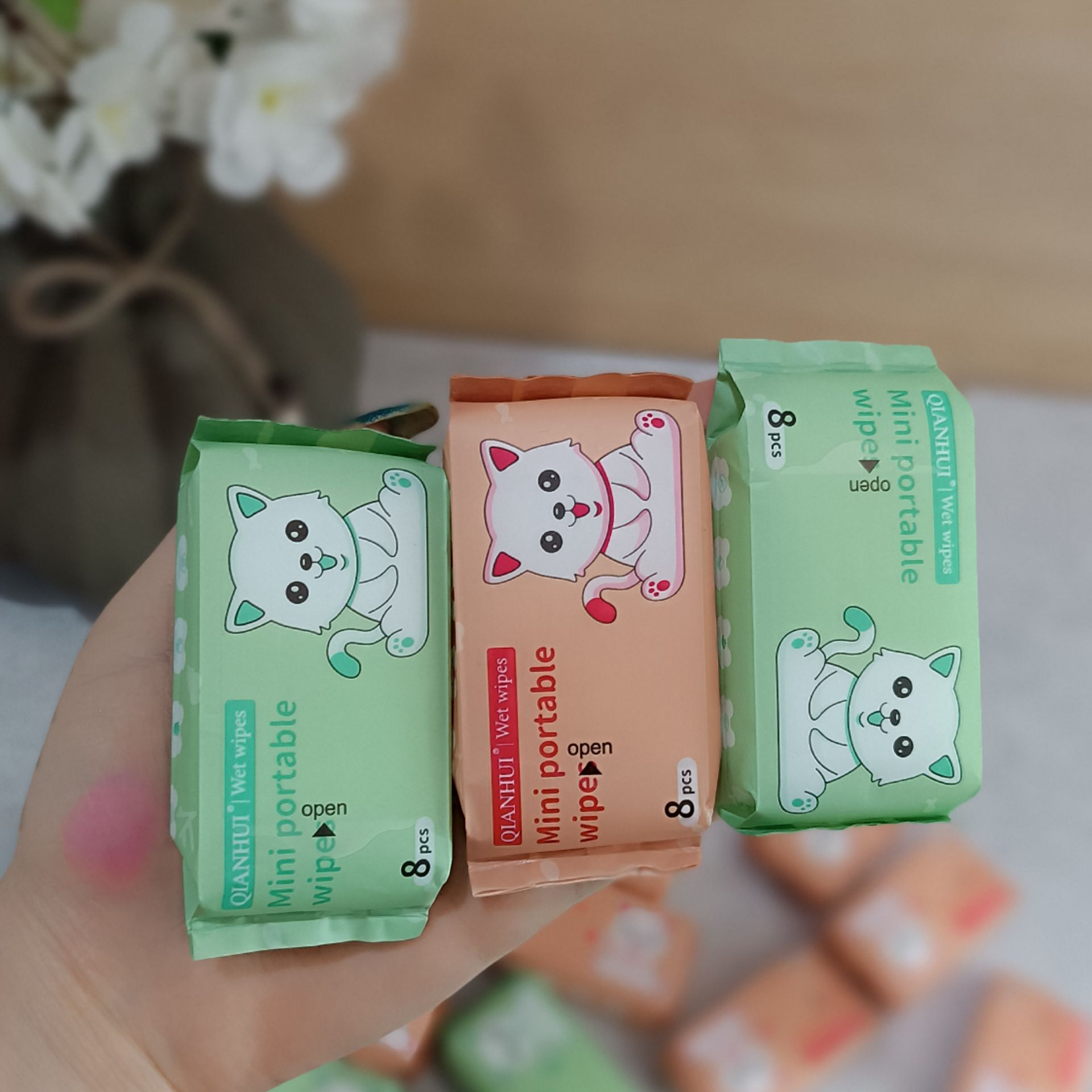 دستمال مرطوب مینی پک ۸ عددی QIANHUI" Wet wipes