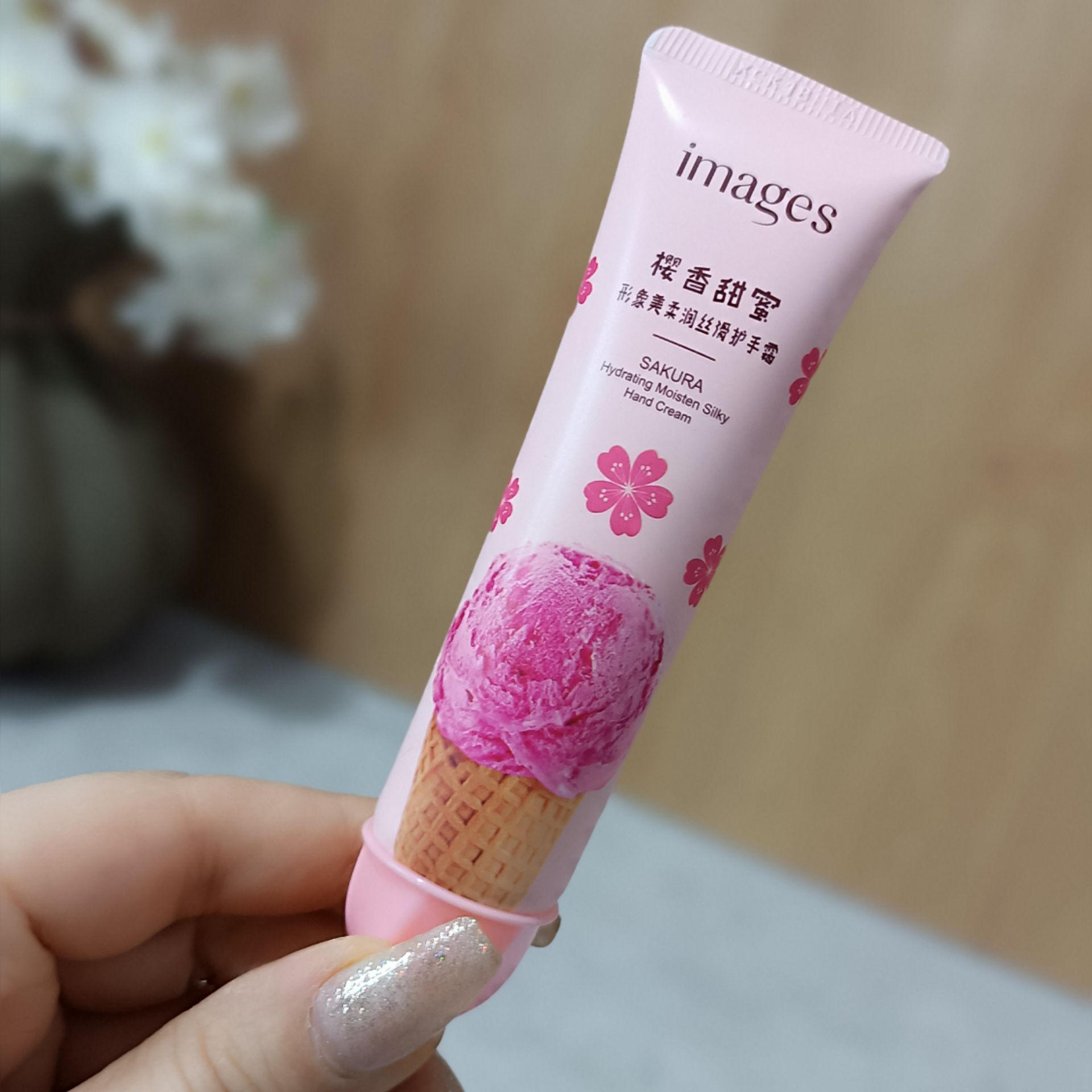 کرم دست بستنی فانتزی آبرسان و نرم کننده ایمیجز | 30 گرم