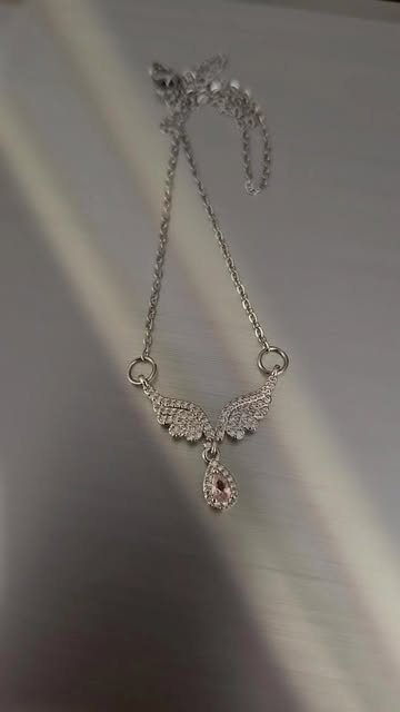 گردنبند بال فرشته نگین دار✨️🪽