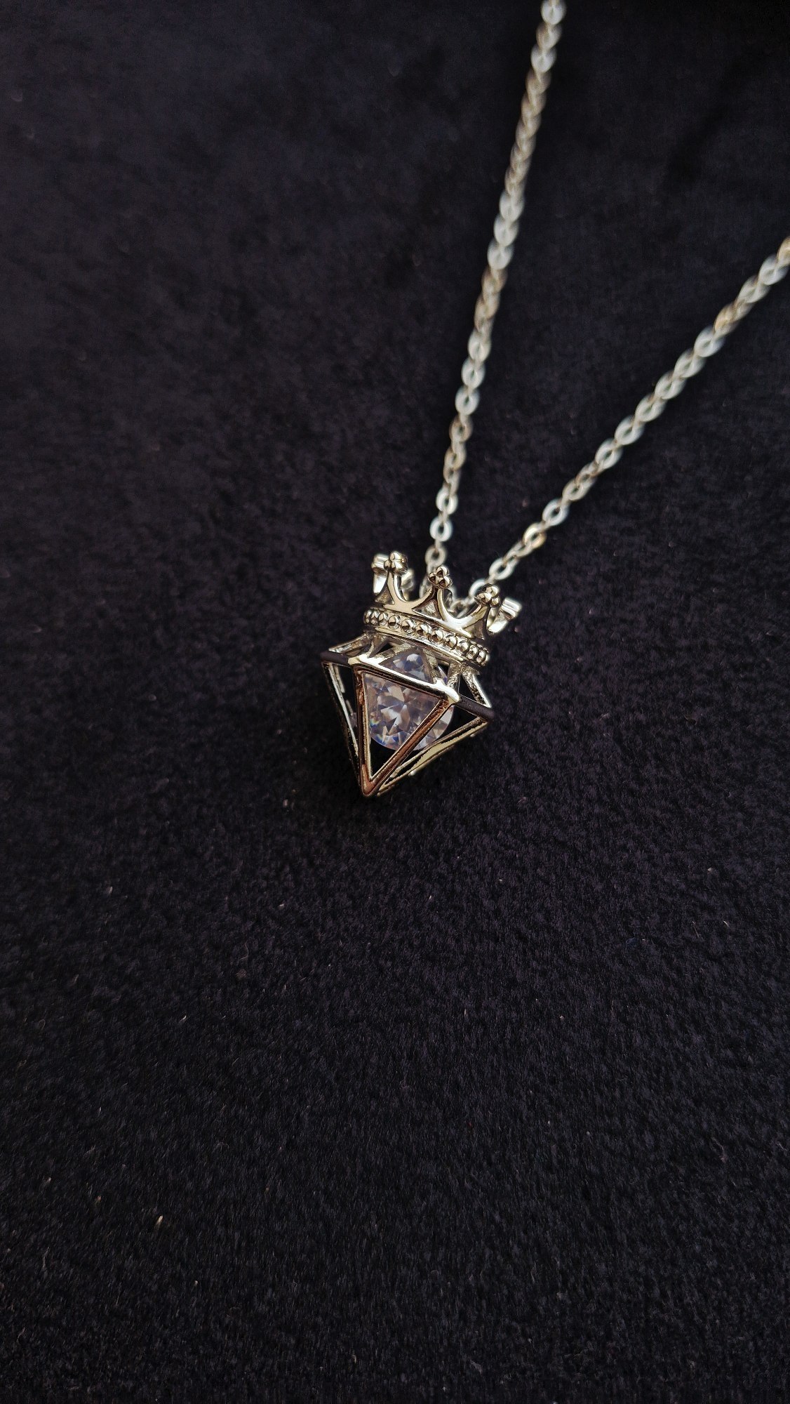 گردنبند الماس تاج دار 💎👑