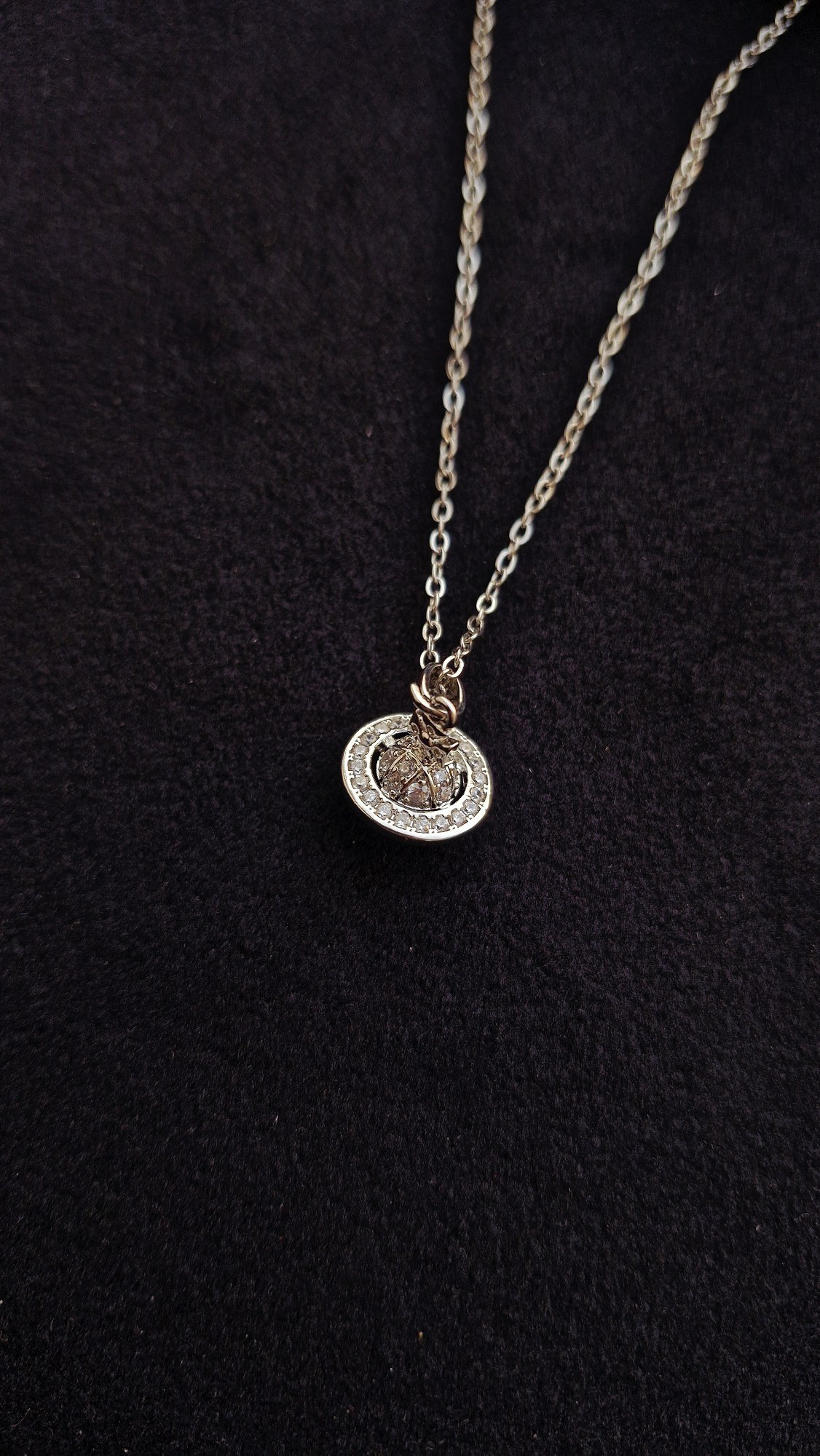 گردنبند طرح  vivienne Westwood✨️🩶