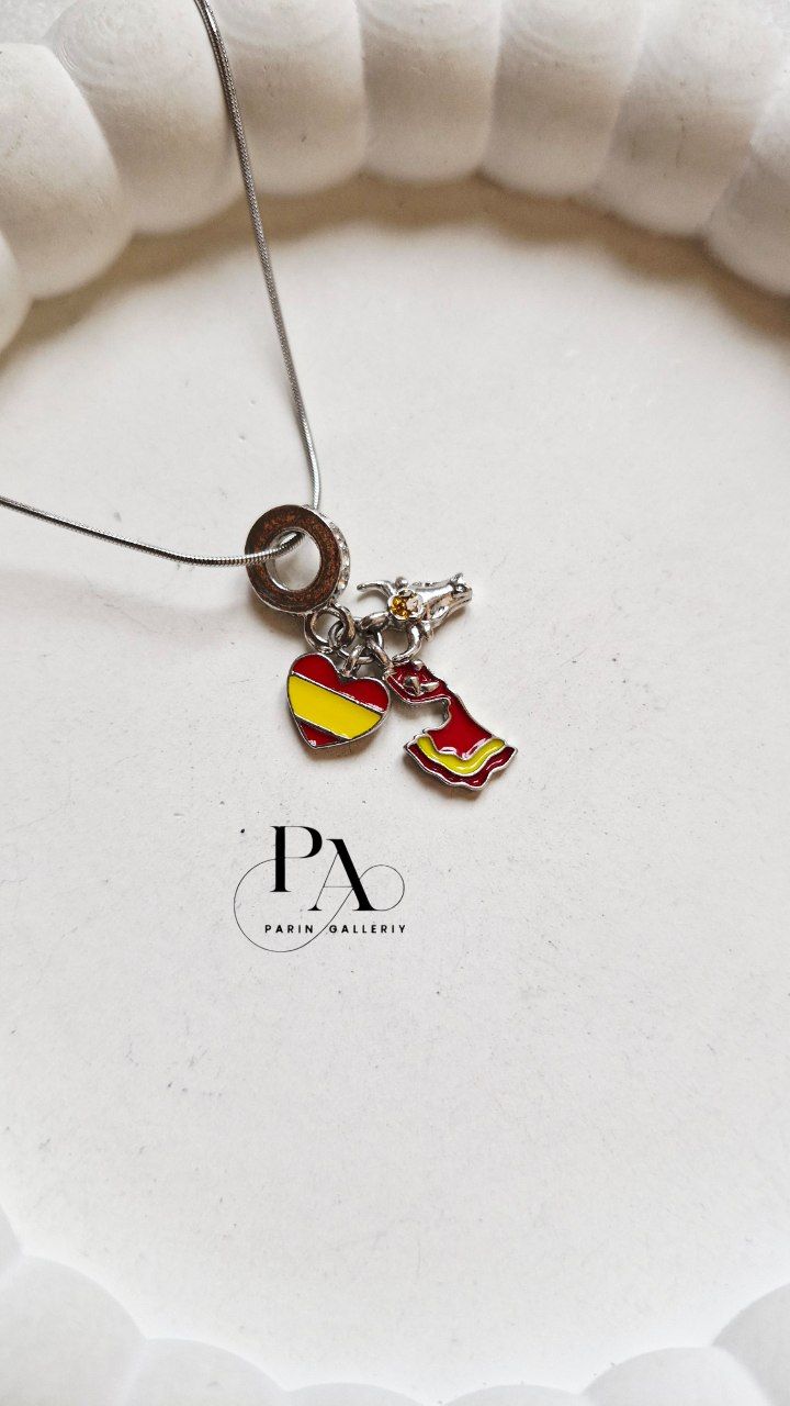 گردنبند چارمی مدل اسپانیا 💛🇪🇦❤️