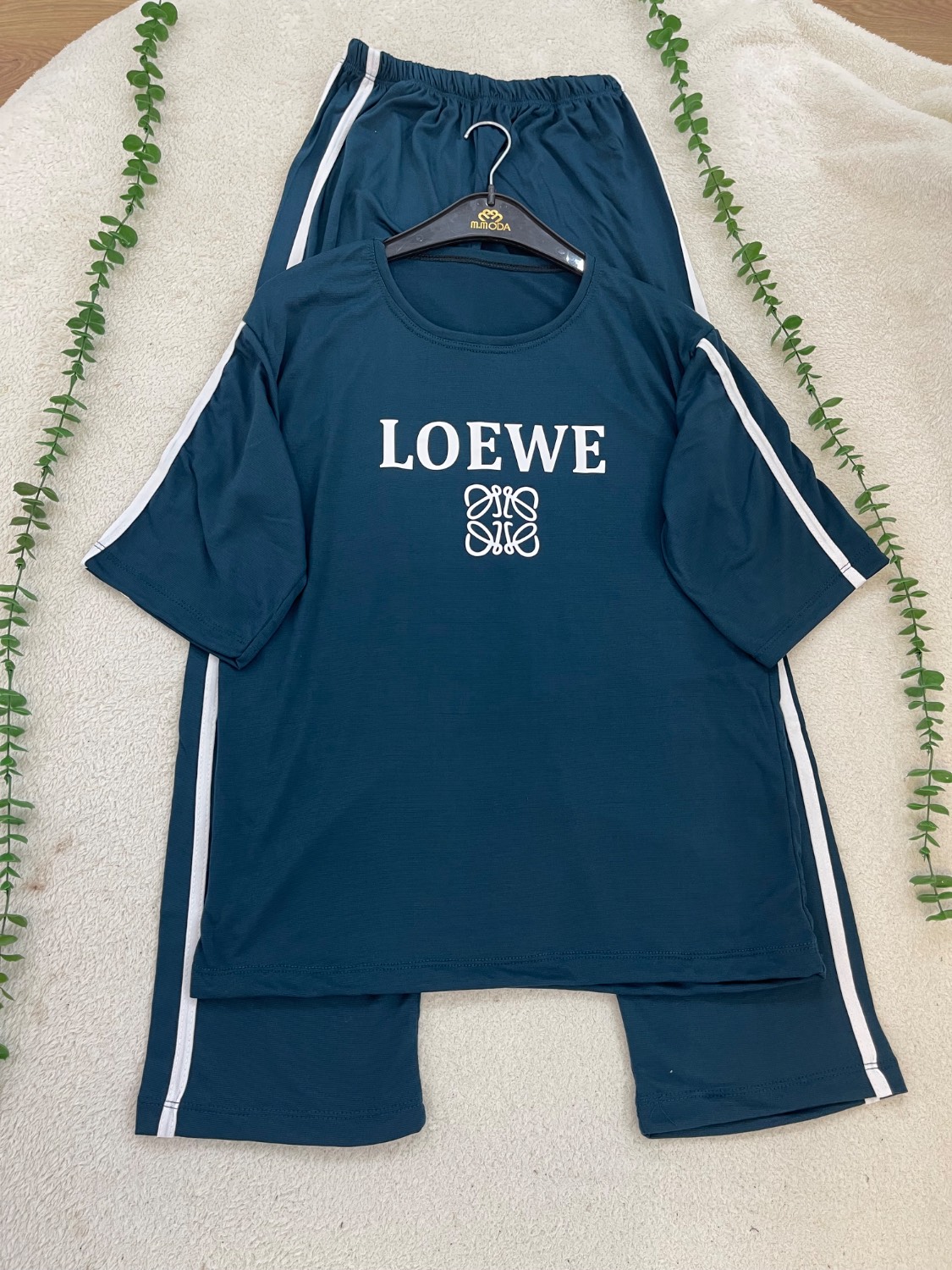 ست تیشرت شلوار LOEWE جنس سوپر اسپان فول کش فری سایز