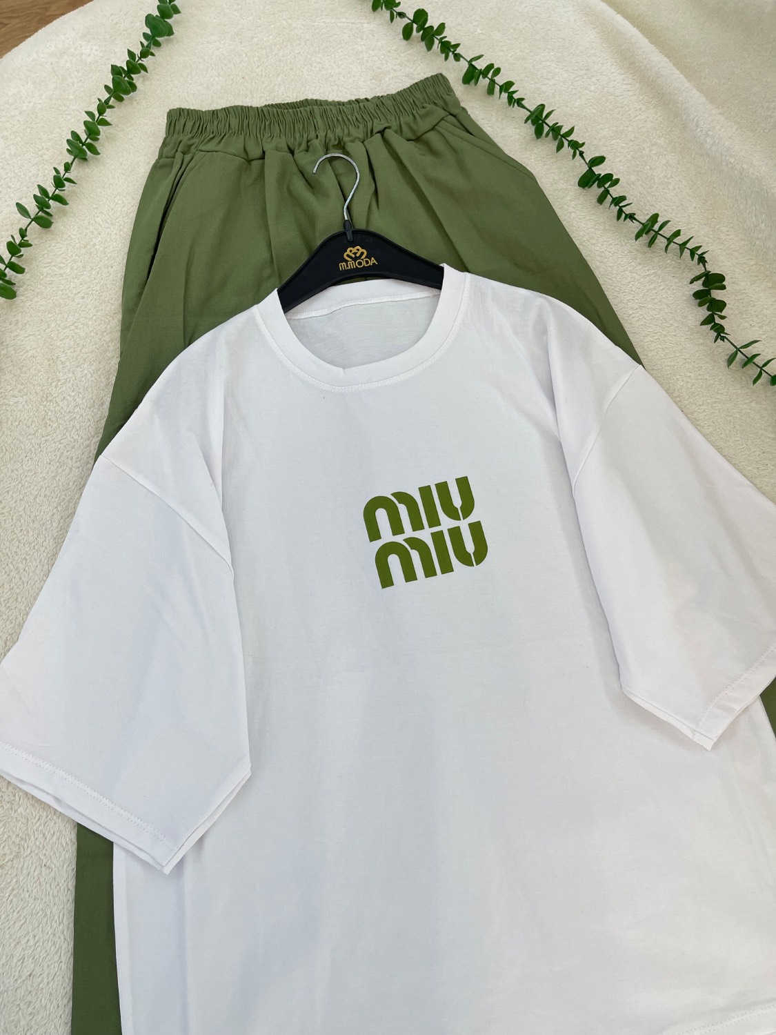 ست تیشرت شلوار میو میو (miu miu) جنس تیشرت پنبه جنس شلوار لینن