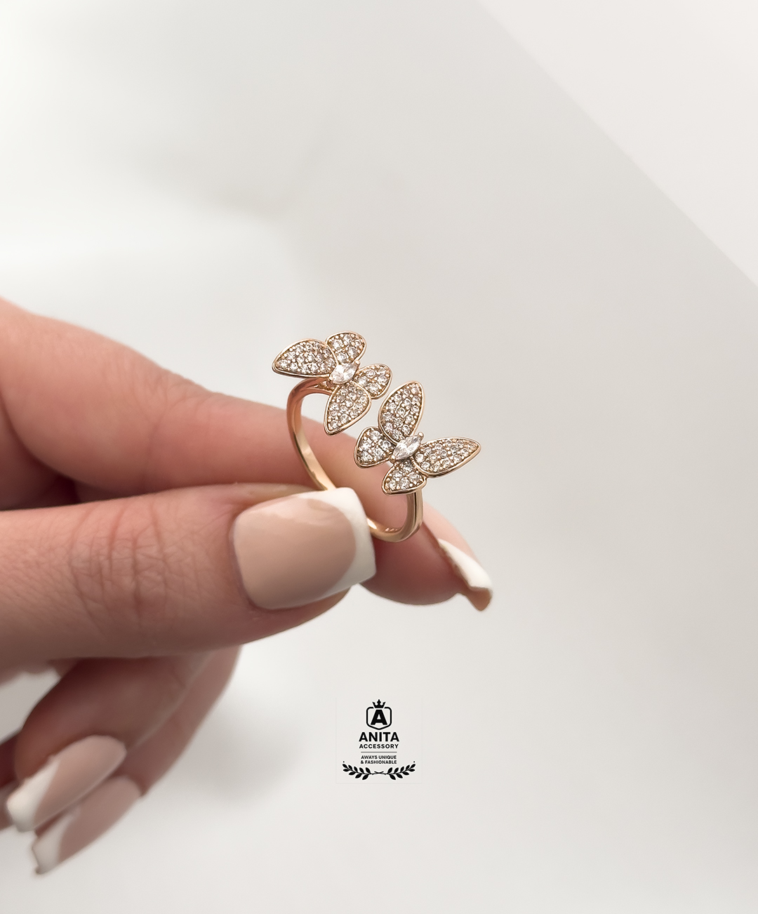 anita accessory