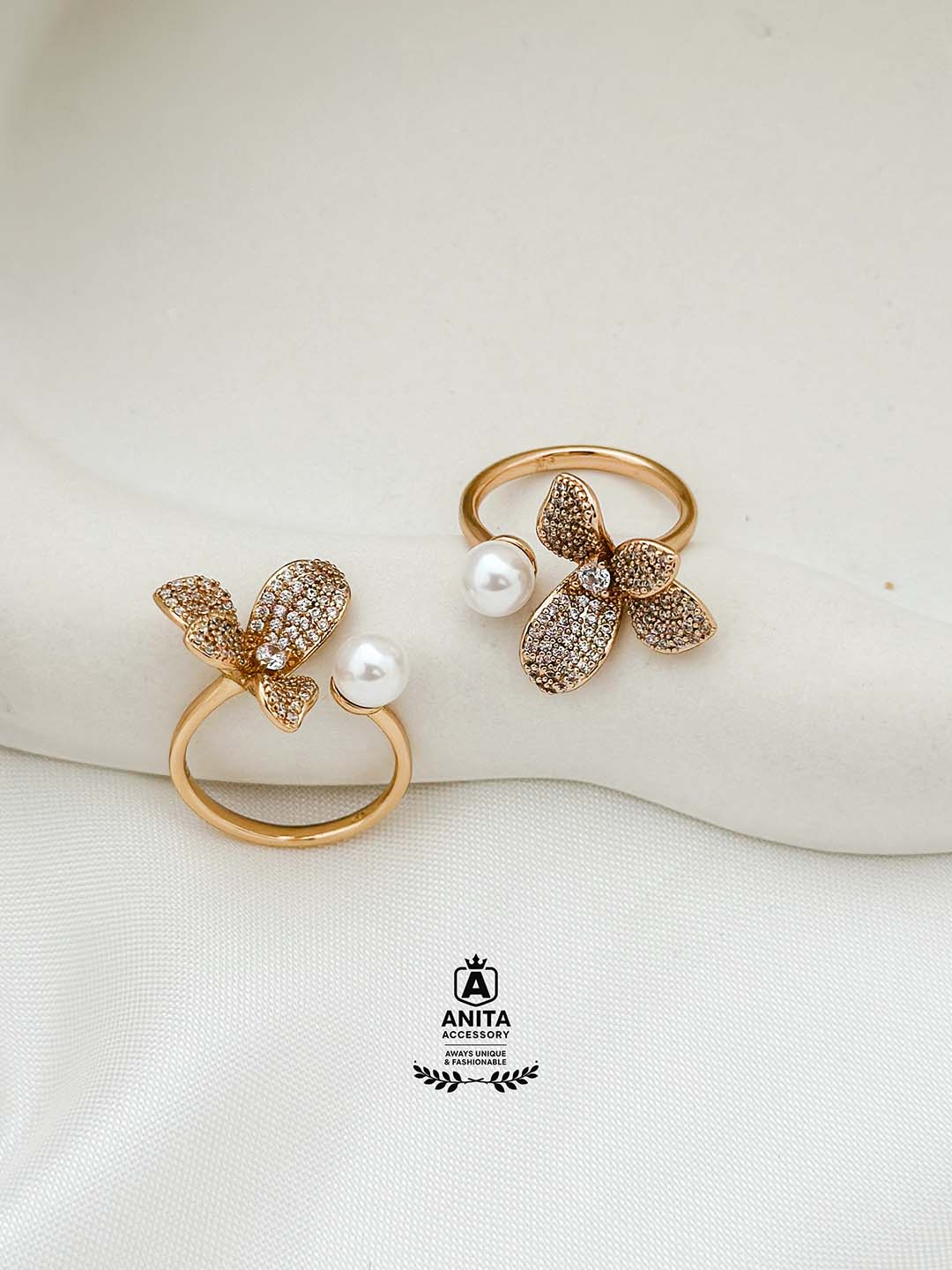 ANITA ACCESSORY