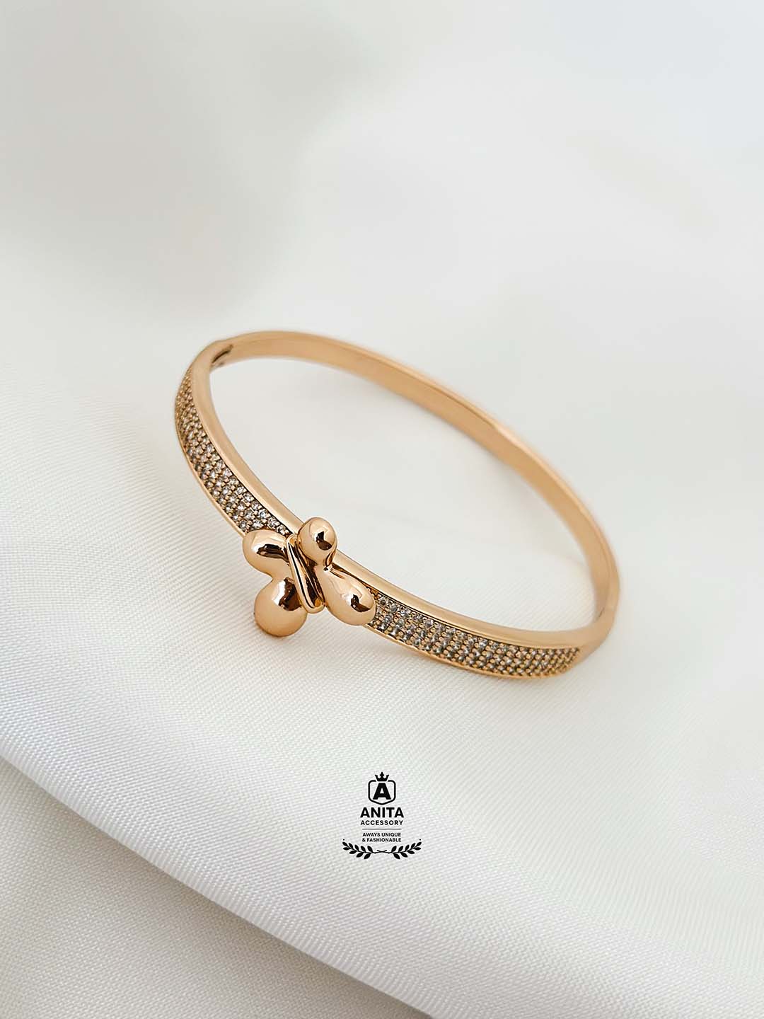 anita accessory