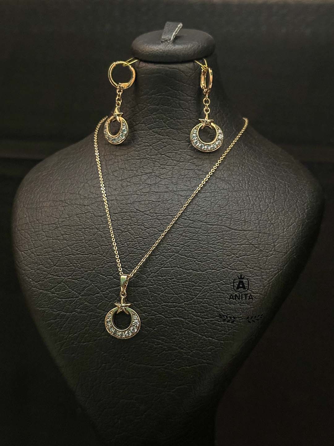 anita accessory
