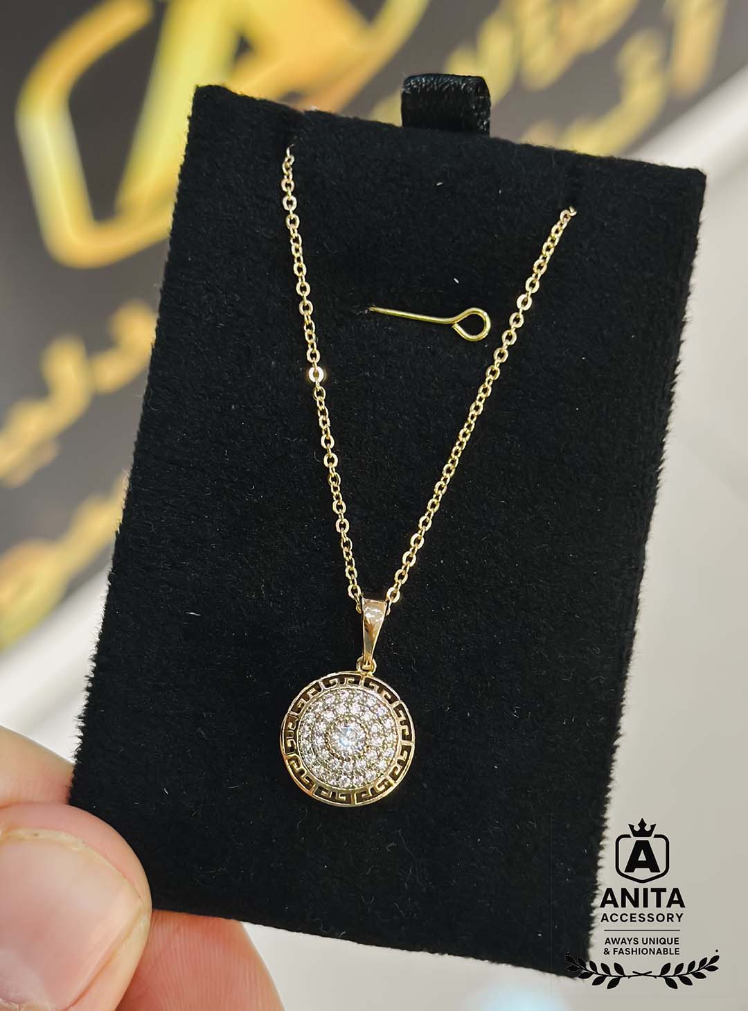 anita accessory