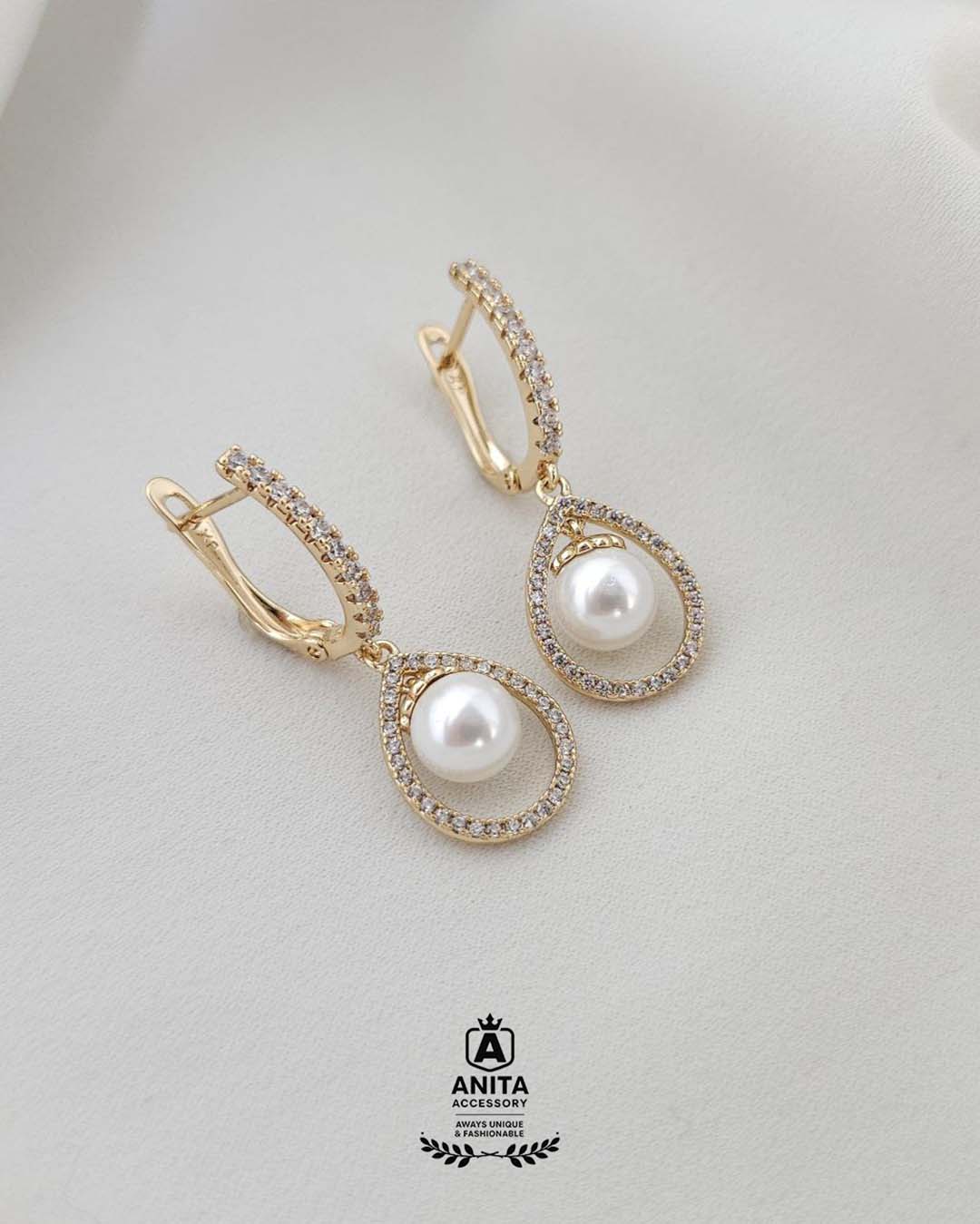 anita accessory