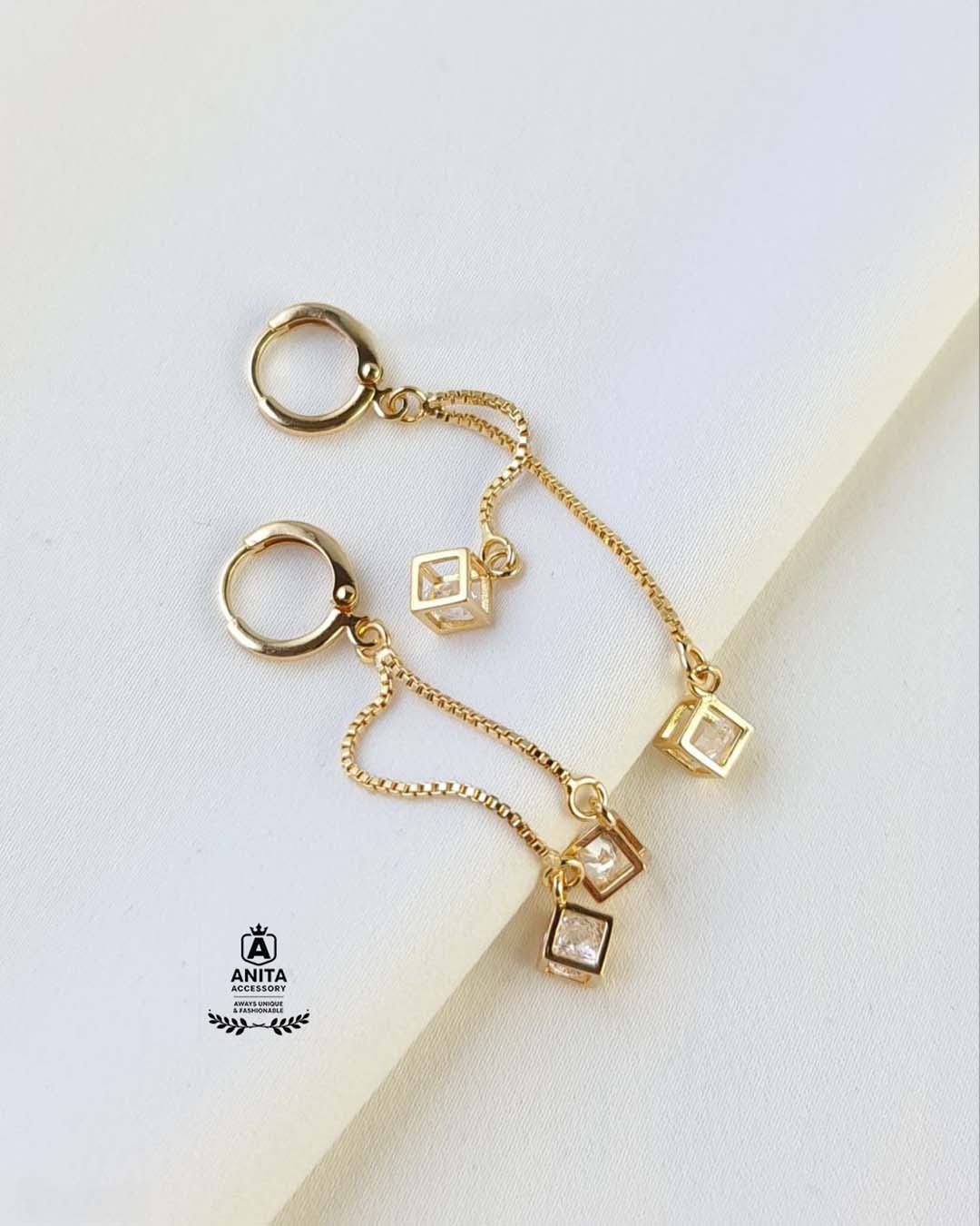 anita accessory