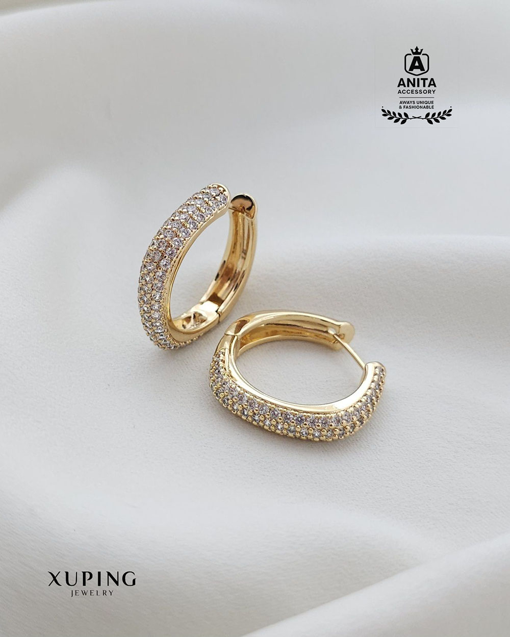 گوشواره حلقه ای نگینی  قطر 26mm،رنگ ثابت،نگین مخراجکاری،مدل مربعی نگین،بسیار پرفروش،برند معتبر ژوپینگ