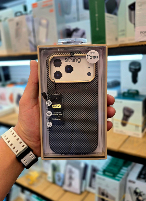 نمای بستهبندی و ارائه محصول قاب گوشی Sibling Carbon Series مناسب iPhone 17 Pro Max | لوازم جانبی موبایل | خرید آنلاین