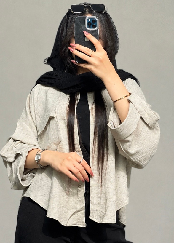 نمای اصلی و طراحی کلی شومیز آستین پاکتی زنانه کد ۱۰۰۹