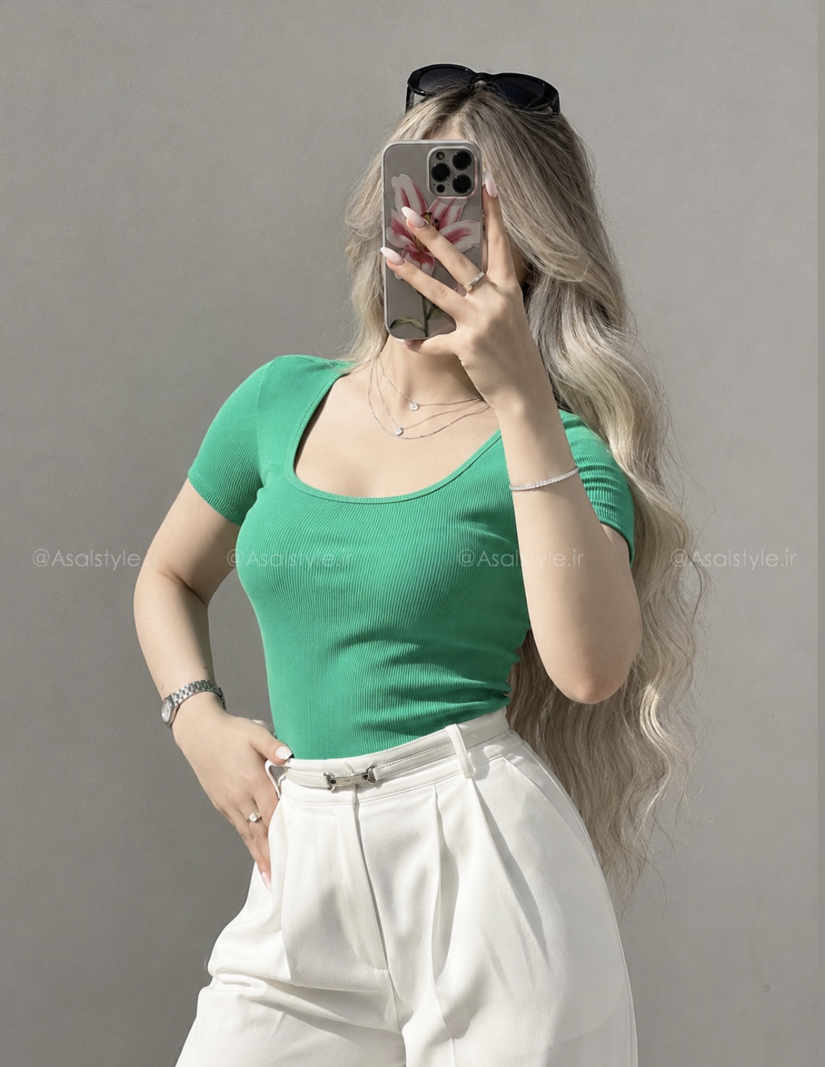 جزئیات دوخت و فرم محصول بادی آستین کوتاه یقه خشتی کد ۱۲۳۳