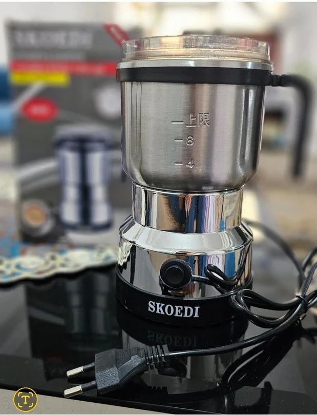 سیاب برقی SKOEDI مدل 8300، جزئیات طراحی و ساخت باکیفیت در نمای نزدیک