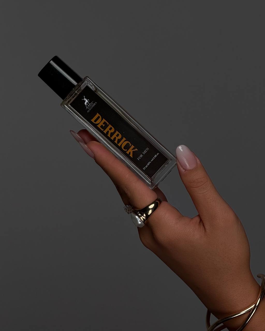 رنگ و شفافیت مایع عطر دریک