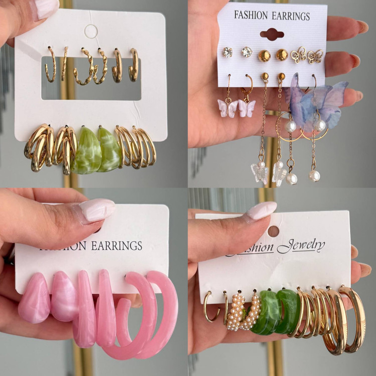 بستهبندی اورجینال پک گوشواره ۴ ست کامل با طرحهای متنوع و آبکاری نقره همراه با مشخصات محصول