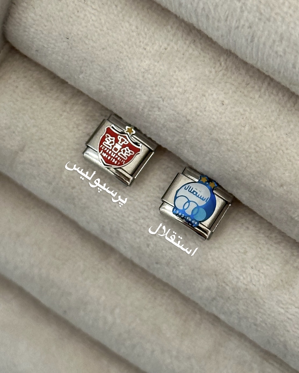 طراحی مدرن و بستهبندی اصلی چارم کیف چارم تیم ایرانی❤️💙 طرح شیک و جذاب در نمای کامل