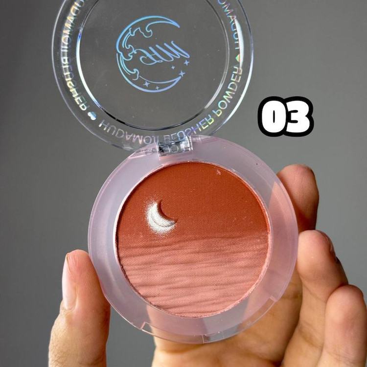 بستهبندی اورجینال رژگونه پینترستی ماه و ساحل رنگ طبیعی و شادابکننده گونه همراه با مشخصات محصول