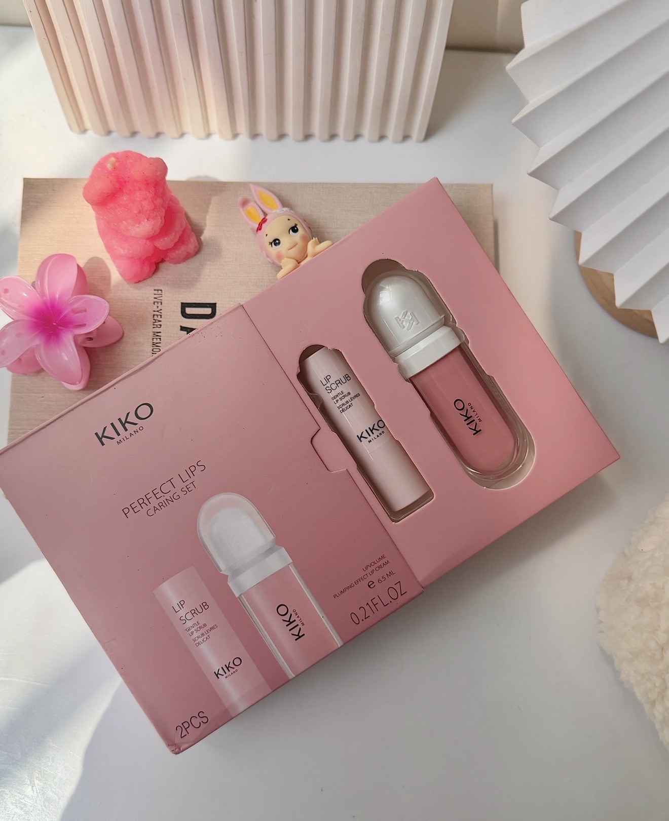 تصویر پک لب کیکو (perfect lips caring set kiko) 🎀 کیفیت بالا و طراحی شیک با نورپردازی حرفه‌ای و نمای واضح محصول