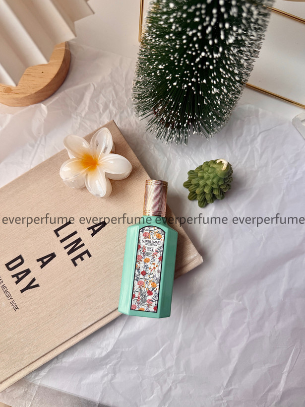 تصویر تخصصی عطر مینی عطر ادکلن مینی گوچی فلورا گورجس جاسمین (سبز) Gucci Flora Gorgeous Jasmine حجم 25 میل رایحه ماندگار در حجم کوچک با نمایش ویژگیها و جزئیات محصول
