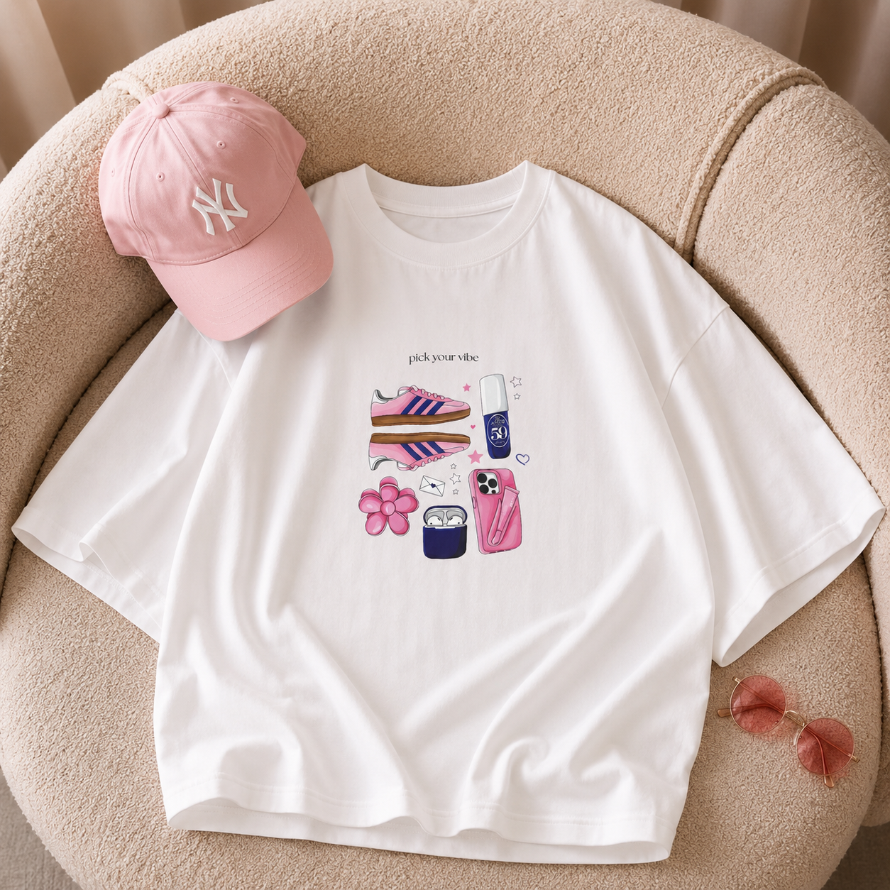 نمای محصول تیشرت های summer ترندی کیفیت عالی و طراحی شیک با تمامی جزئیات ظاهری و بستهبندی