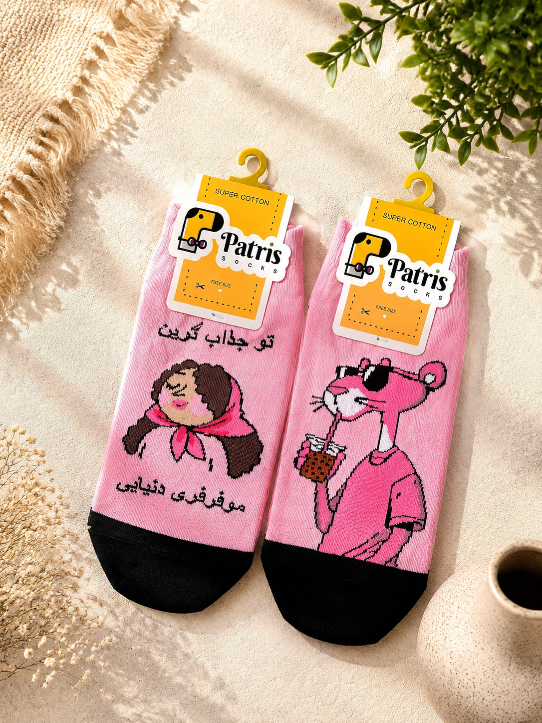 بافت و جنس جوراب پینترسی مچی کیفیت بالا و طراحی شیک در نمای نزدیک و کیفیت ساخت