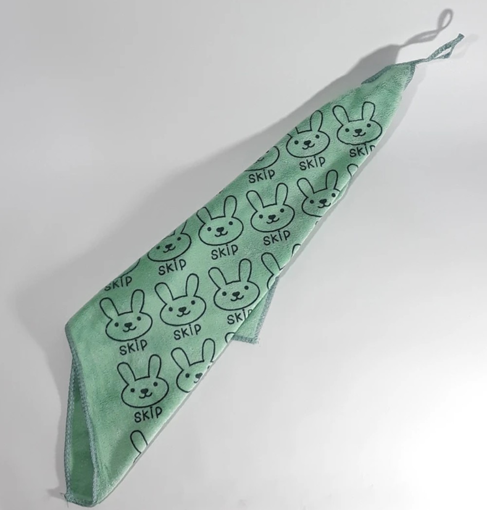 نمای جانبی و طراحی ظاهری حوله تمیزکننده (دستمال) آشپزخانه ۴۰ سانتی طرح خرگوش مدل skip با رنگبندی جذاب - نمای 10_1