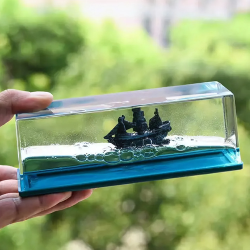 طراحی مدرن و استاندارد دکوری کشتی معلق در مروارید و دریای سیاه (دکوری منزل ـ دکوری خودرو) در نمای کامل