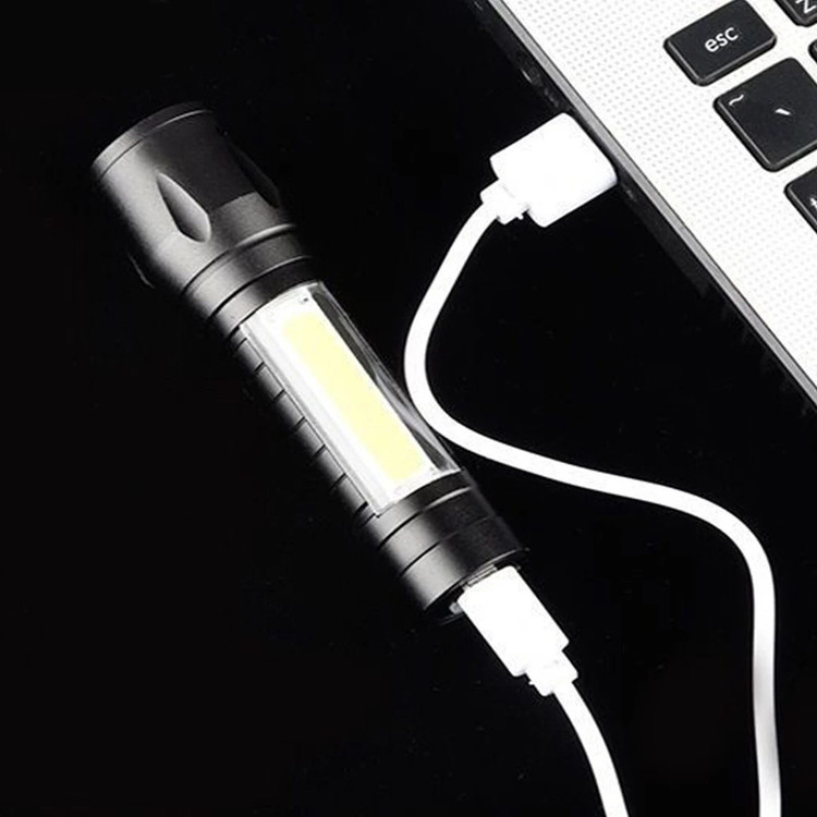 نمای قدی چراغ قوه دستی(پلیسی) با تمرکز بر طراحی و کارایی محصول - نمای 6_1