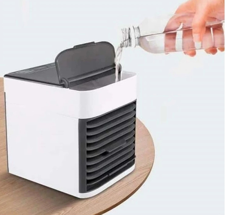 نمای پشت و اجزای تشکیلدهنده مینی کولر آبی رومیزی برقی اصل (usb) مدل Arctic Air Ultra با کیفیت بالا