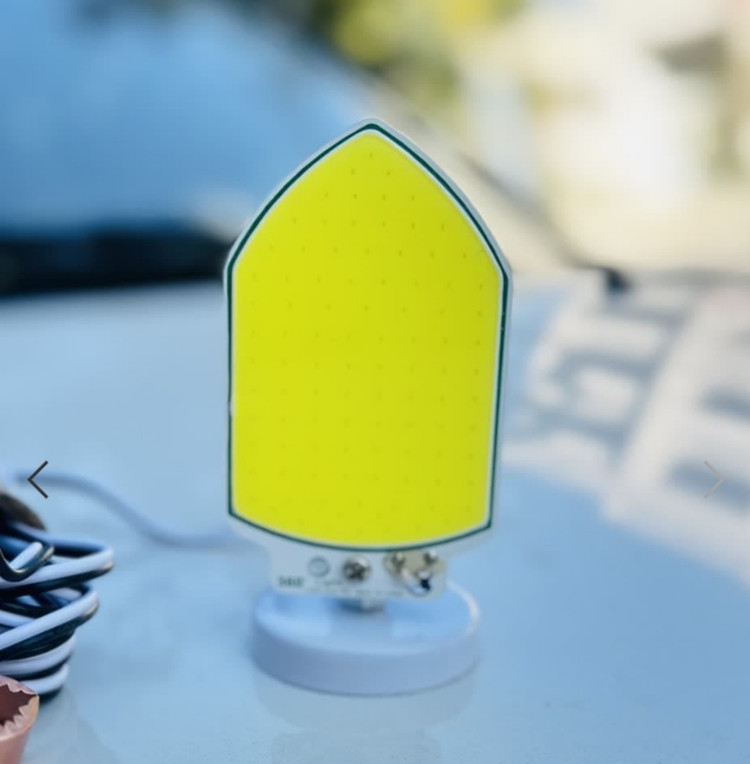 نمای قدی چراغ سیار ماشین 12V مدل TM-20COB با پایه آهنربا دار از 360 Light با تمرکز بر طراحی و کارایی محصول - نمای 5_1