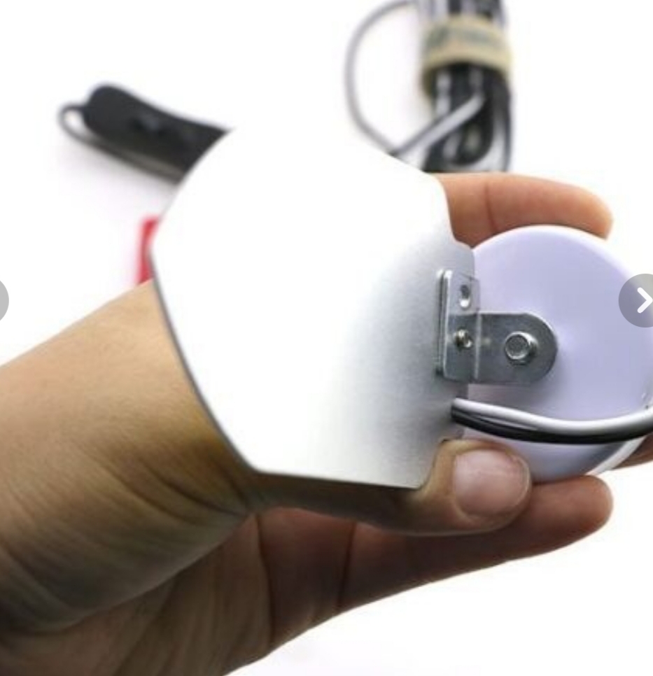 جزئیات کیفیت ساخت و متریال بهکاررفته در چراغ سیار ماشین 12V مدل TM-20COB با پایه آهنربا دار از 360 Light - نمای 6_1