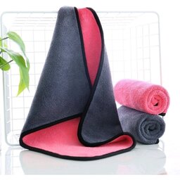 نمای جانبی و طراحی ظاهری حوله میکروفایبر چندمنظوره نظافت ۷۰ گرمی مدل 40×30 با رنگبندی جذاب - نمای 6_1
