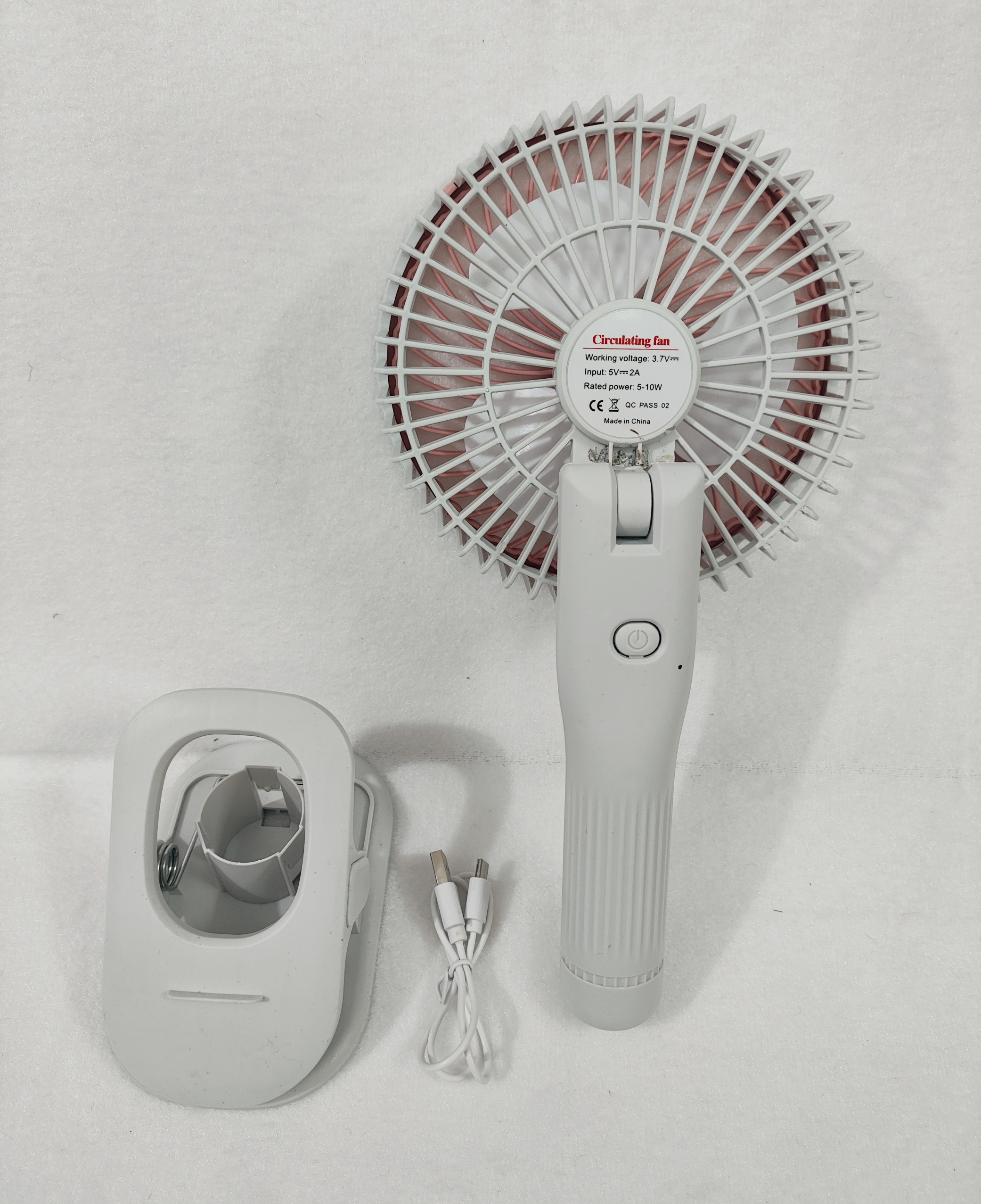 جزئیات دقیق قطعات و اجزای پنکه شارژی دستی و گیره دار و کلیپسی (تخفیف ویژه به علت شکستگی تعمیر شده) در نمای ماکرو - نمای 11_1