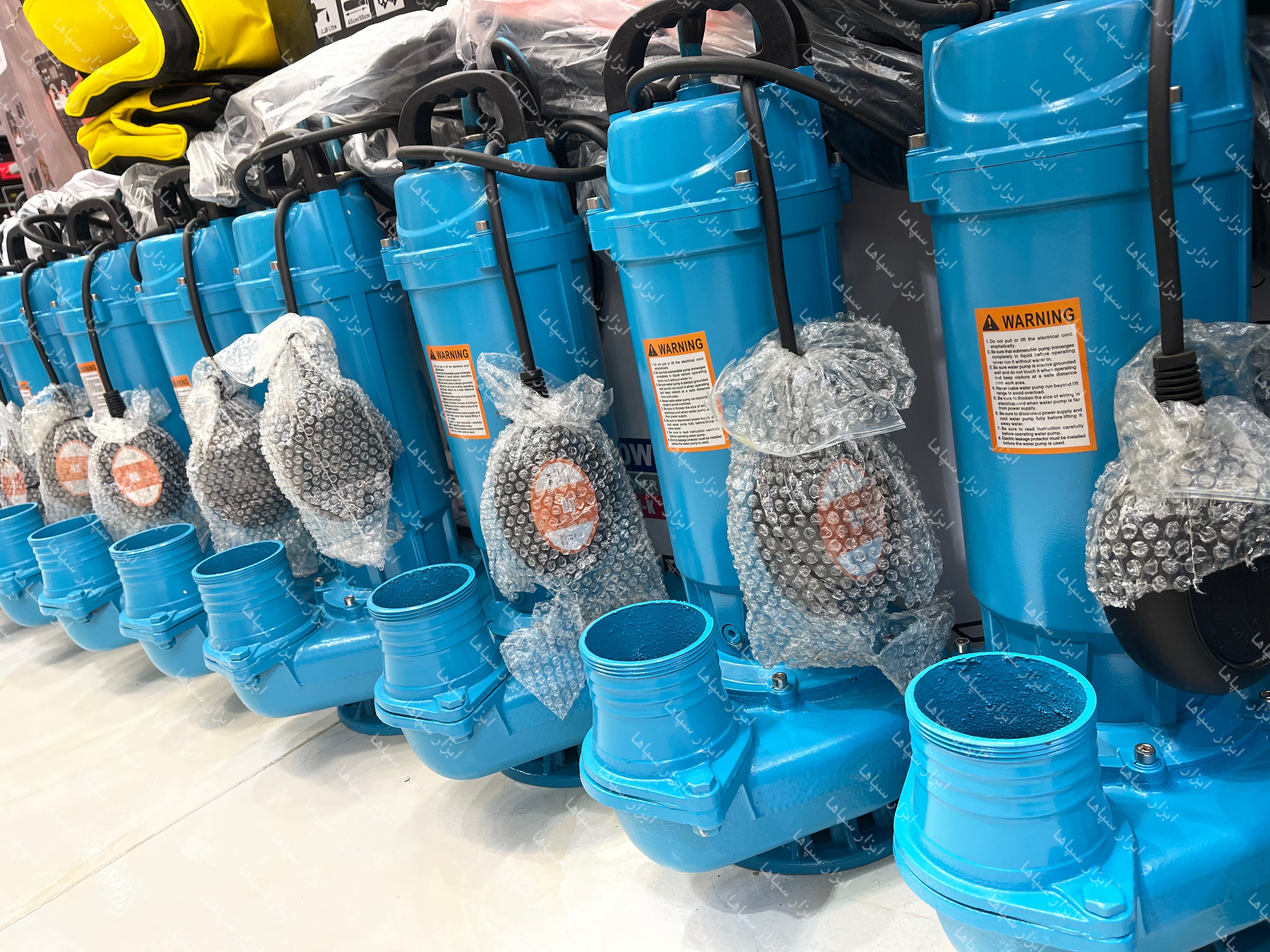 بستهبندی اورجینال کفکش ۴ اینچ ونیکو مدل IC50-8-1.5F همراه با مشخصات فنی محصول