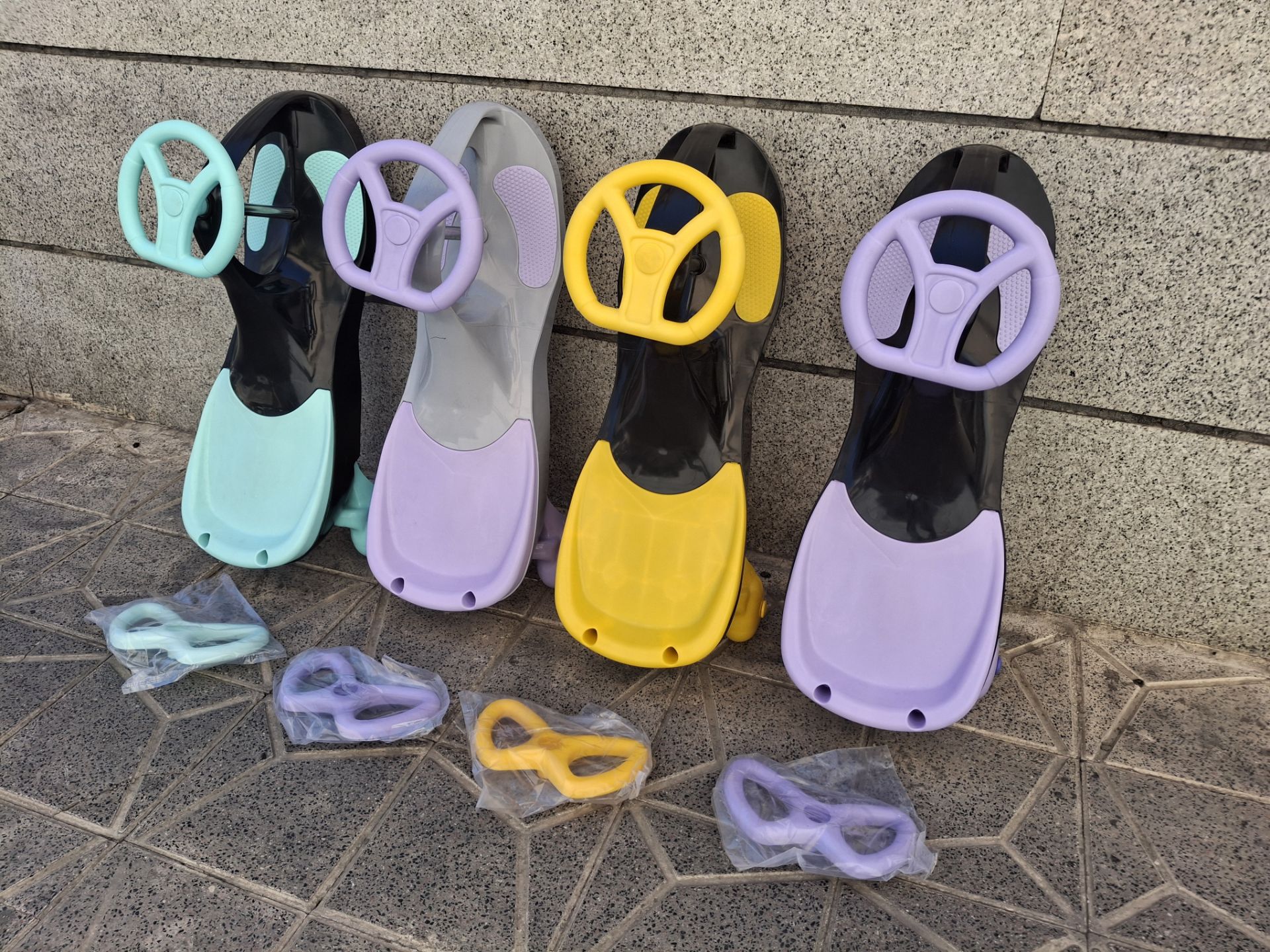نمای پشت و اجزای تشکیل‌دهنده لوپ کار پلاسماکار رجال تحمل وزن 150، سایز بزرگ، 80سانت، چرخ ژله ای، بهمراه فرمان اضافه با کیفیت بالا