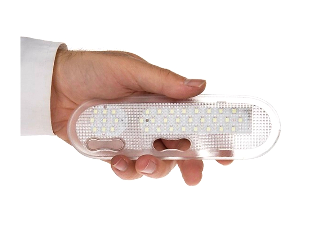 نمای قدی چراغ سقف خودرو SMD ساندرو و L90 یخی با تمرکز بر طراحی و کارایی محصول