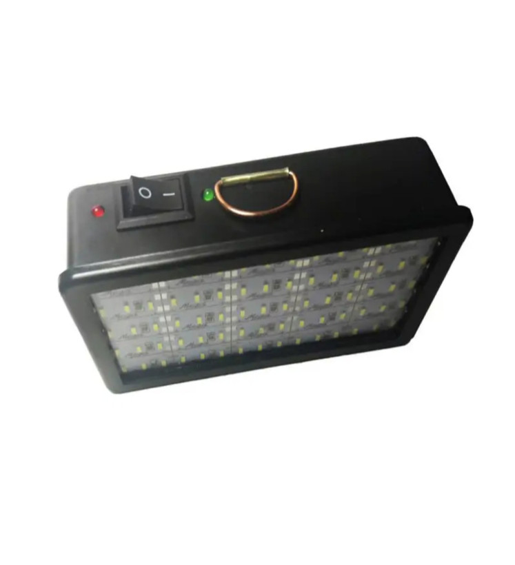 تصویر تخصصی چراغ خودرو سیار LED با نمایش ویژگیها و جزئیات فنی
