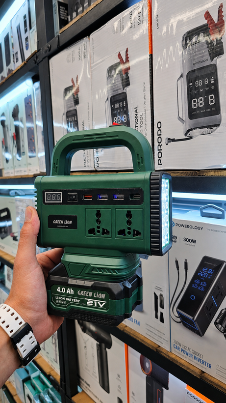 تصویر تخصصی پاور استیشن قابل حمل گرین لاین Green Volt 150W با باتری 4000mAh با نمایش ویژگیها و جزئیات فنی - نمای 9_1