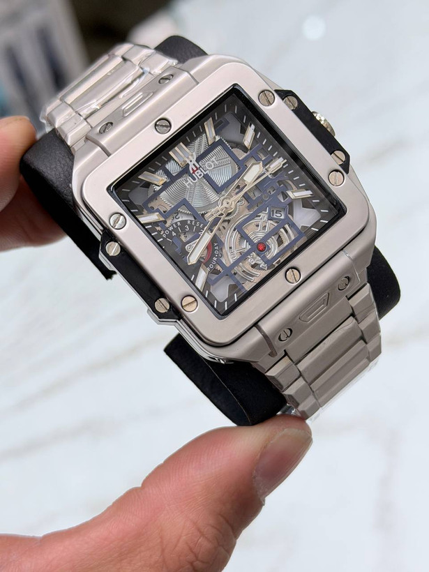 نمای محصول ساعت هابلوت جدید مردانه با قاب مربعی با تمامی جزئیات ظاهری و فنی - نمای 17_1