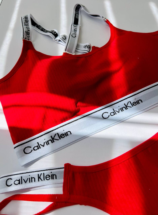 بافت و جنس مواد اولیه ست نیم تنه شورت زنانه کلوین پشت ضربدری در نمای نزدیک - نمای 5_1