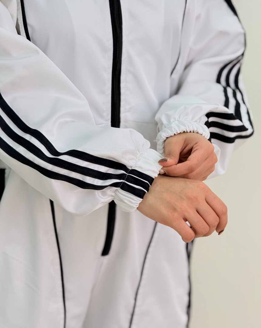 نمای جانبی و طراحی ظاهری اوورال بمب مغزی دوزی زنانه جنس کتان زارا با رنگبندی جذاب