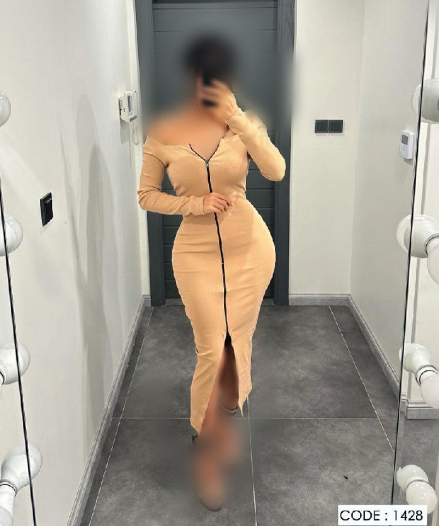 جزئیات کیفیت ساخت و متریال به‌کاررفته در پیراهن خواب زنانه یقه خشتی جلو زیپ