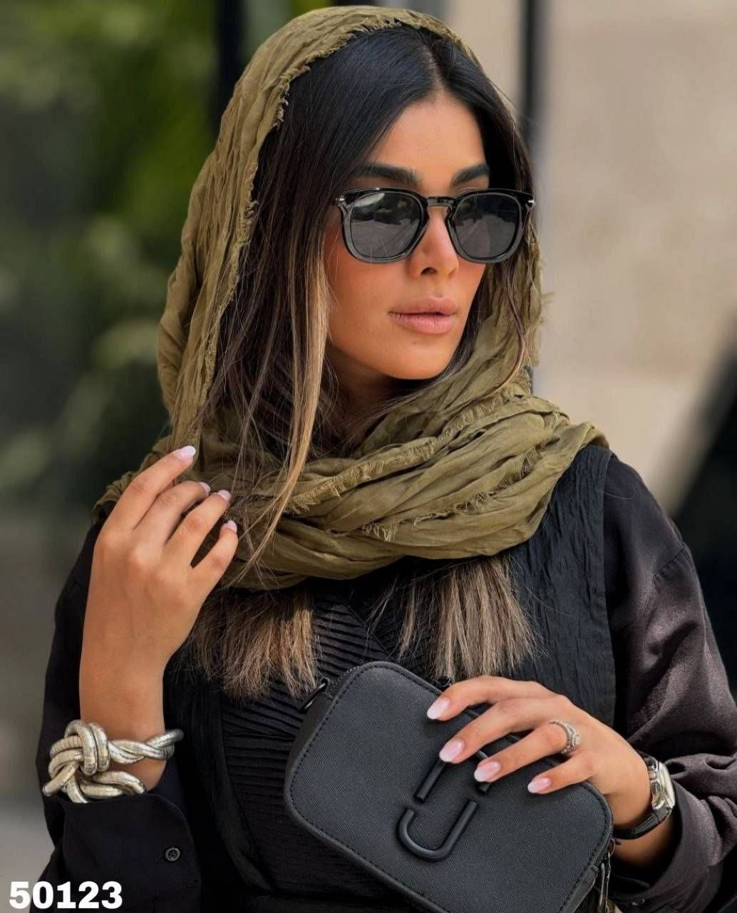 جزئیات دقیق قطعات و اجزای شال چروک دور ریش خنک در نمای ماکرو - نمای 12_1