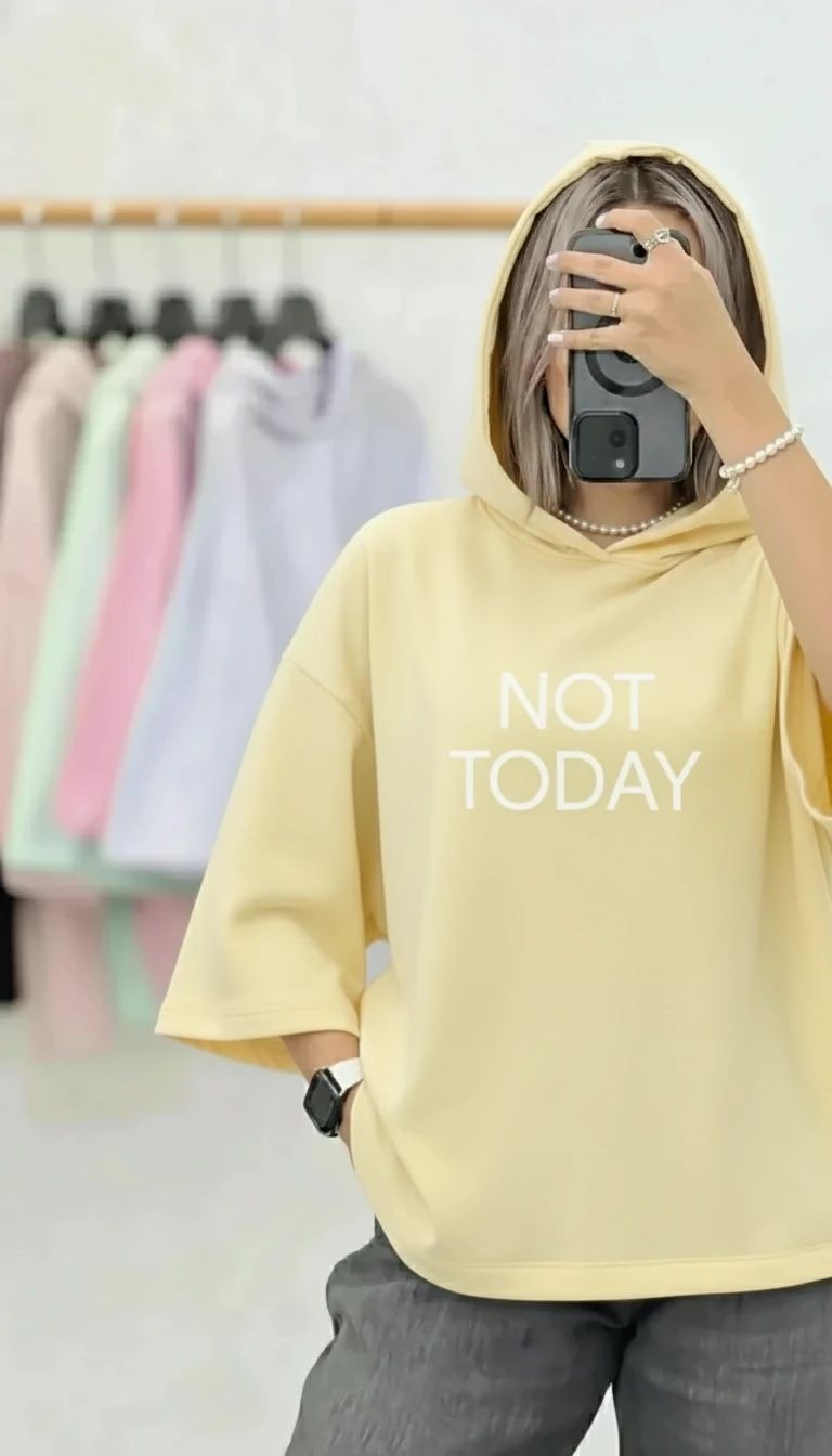 نمای کامل تیشرت باکسی کلاه دار NOT TODAY همراه با بستهبندی اصلی و جزئیات محصول - نمای 9_1