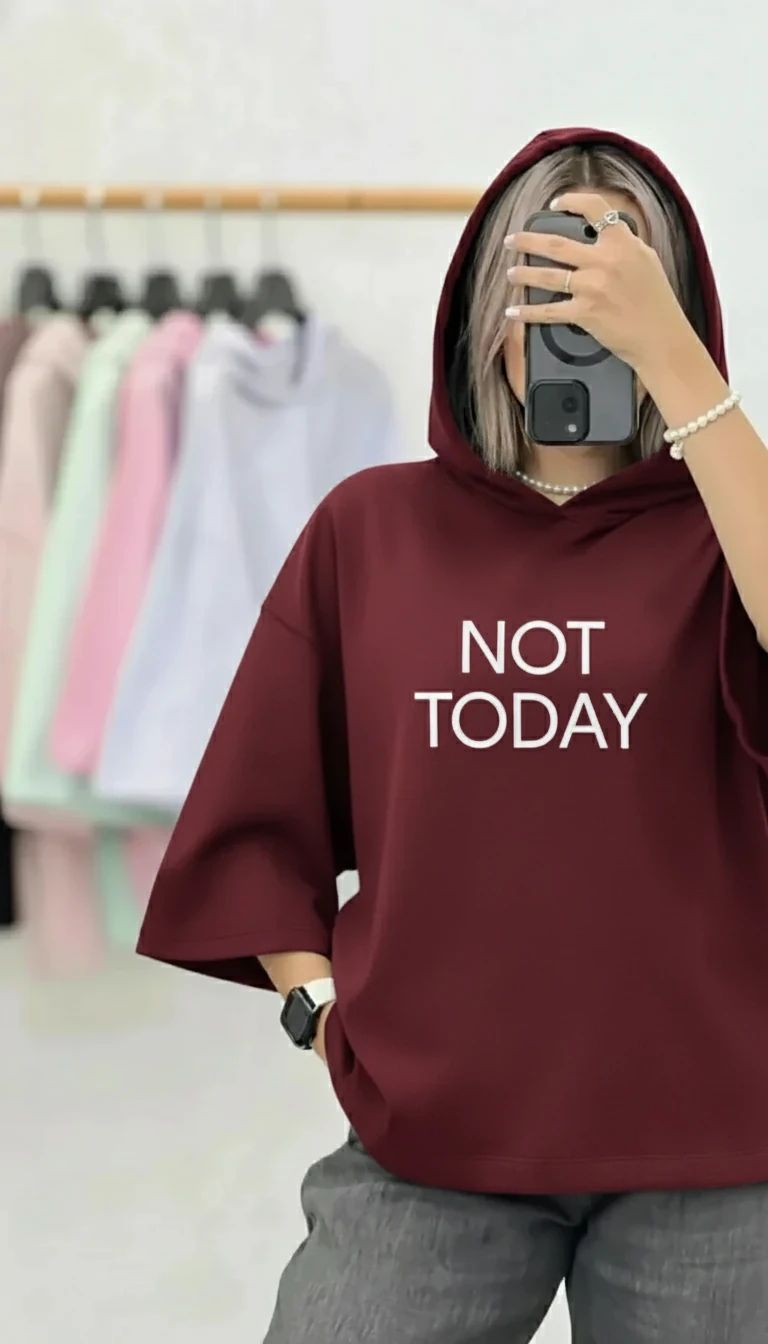 بافت و جنس مواد اولیه تیشرت باکسی کلاه دار NOT TODAY در نمای نزدیک - نمای 11_1